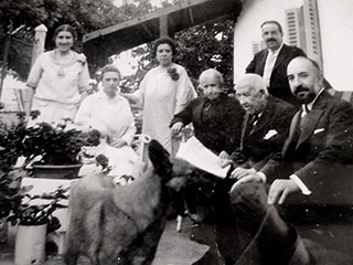 Familia argazkia Larreaenean 1933an